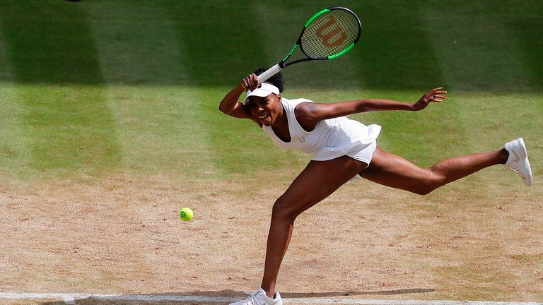 Voller Einsatz: Venus Williams besiegt im Halbfinale Lokalmatadorin Johanna Konta.