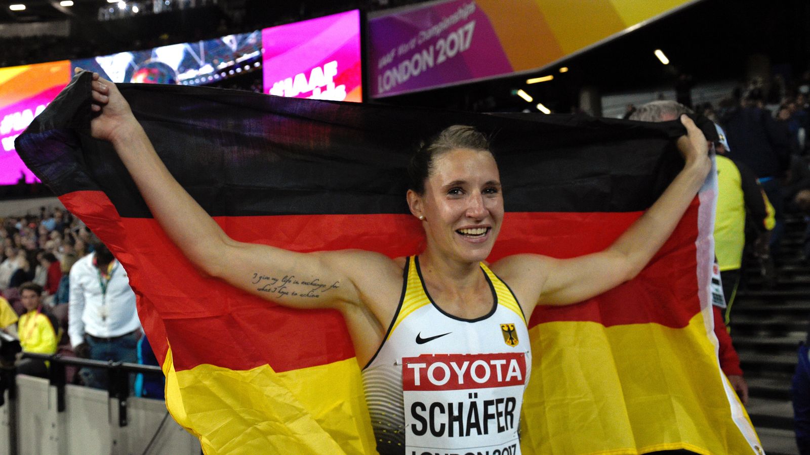 LeichtathletikWM Schäfer gewinnt Silber im Siebenkampf