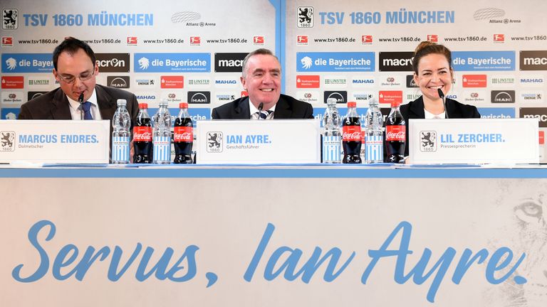 Pressesprecherin Lil Zercher (rechts) steigt in die Bundesliga auf.