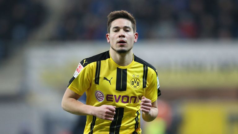 Raphael Guerreiro kassiert eine saftige Geldstrafe.