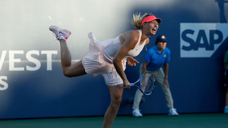 Maria Scharapowa gewinnt zum Auftakt in Stanford gegen Jeniffer Brady.