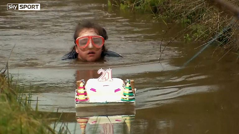 Kurioser Wettbewerb dank Eingebung im Pub: Moorschnorcheln in Wales