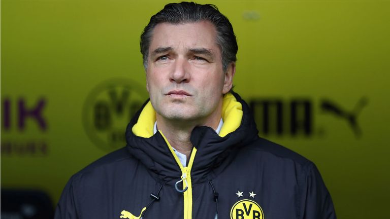 Borussia Dortmund: Michael Zorc. Sportdirektor. Seit 7/2005, Vertrag bis 2019. Trägt die Verantwortung für den gesamten sportlichen Bereich bis zu den Nachwuchs-Teams. Kein Lautsprecher, Kampfansagen überlässt er Geschäftsführer Hans-Joachim Watzke.