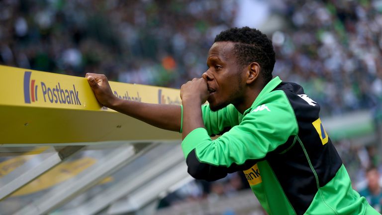 Ibrahima Traoré fällt mit einem Muskelbündelriss im rechten Oberschenkel aus.