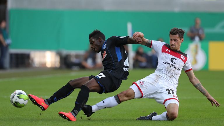 Der SC Paderborn setzt sich überraschend gegen den FC St. Pauli durch.