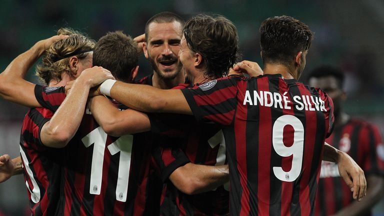 Der AC Mailand schießt KF Shkendija ab.