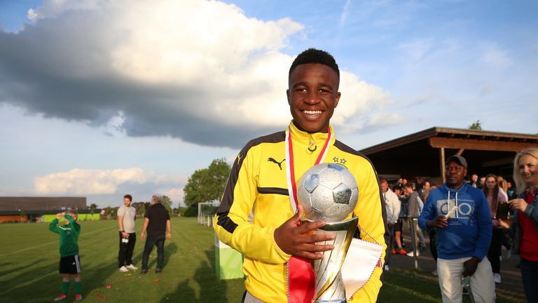 Goalgetter Youssoufa Moukoko wurde für die deutsche U16-Nationalmannschaft nominiert.