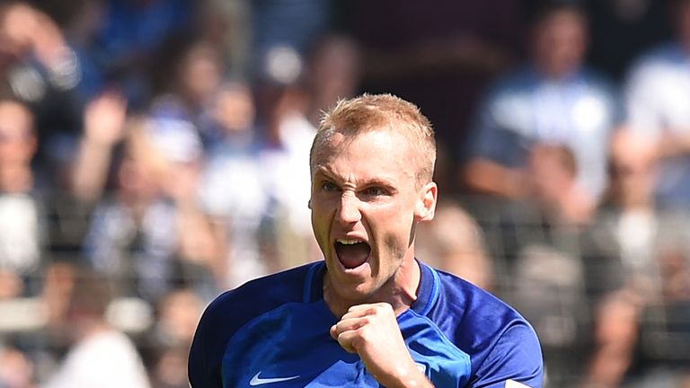 Bochums Felix Bastians jubelt.