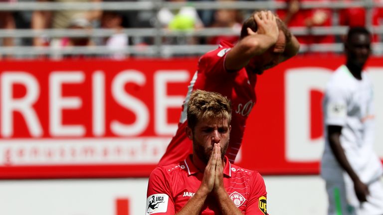 Absteiger Kickers Würzburg wartet in der 3. Liga noch auf den ersten Sieg.