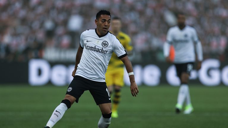 Marco Fabian wird der Eintracht länger fehlen.