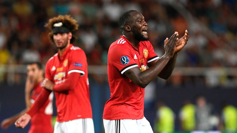 Uniteds Aufbäumen nach Lukakus Treffer kommt zu spät.