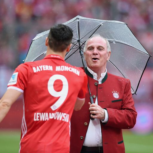 Uli Hoeneß bereitet die Spielweise mehr Sorgen als die Lewandowski-Kritik