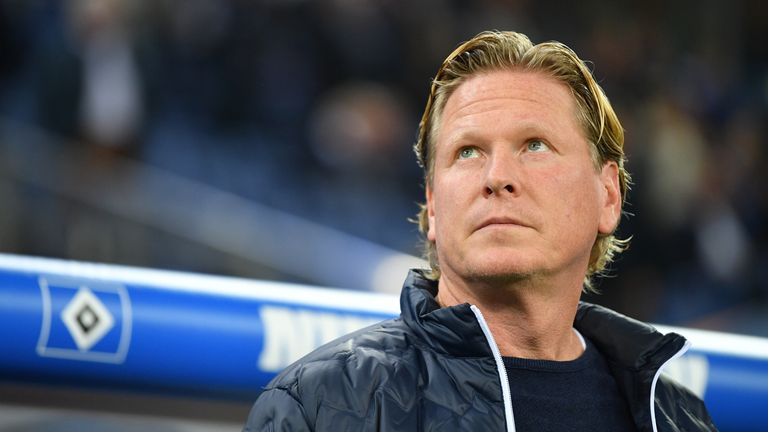 HSV-Coach Markus Gisdol ist wegen der Pleitenserie noch nicht in Alarmbereitschaft.