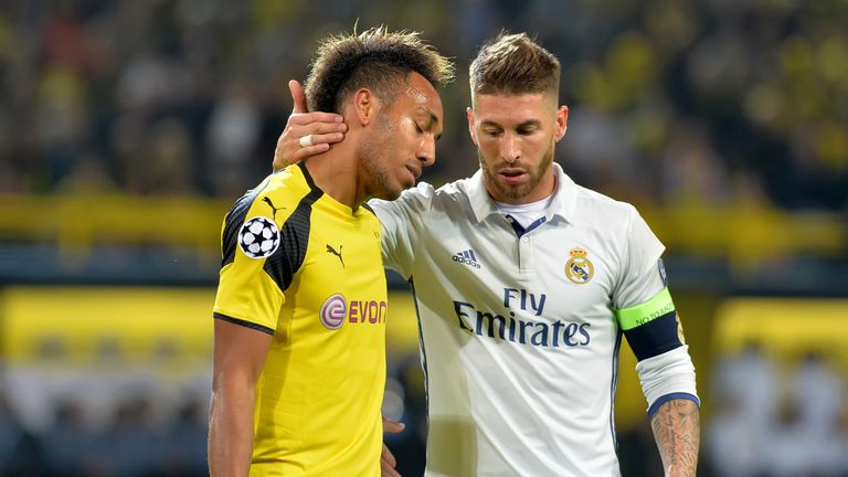 Schon in der vergangenen CL-Saison war es Sergios Ramos' (r.) Aufgabe Pierre-Emerick Aubameyang am Toreschießen zu hindern.