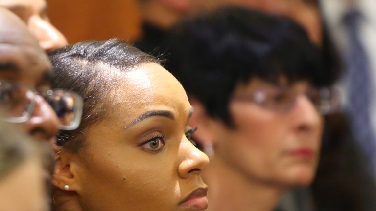 Shayanna Jenkins-Hernandez verklagt sowohl die NFL als auch die New England Patriots.