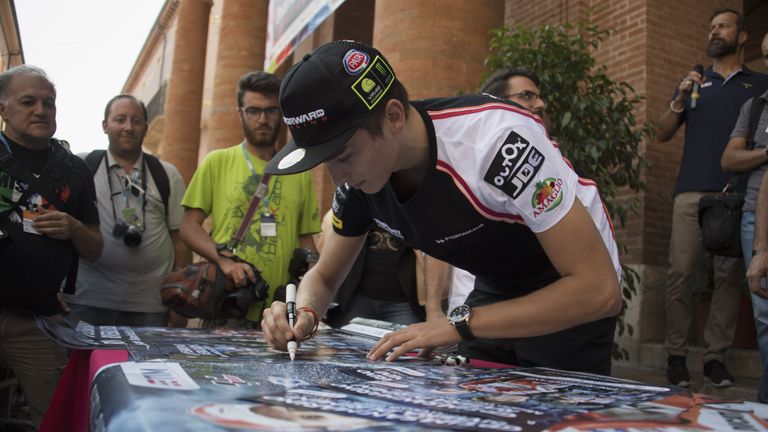 Luca Marini unterschreibt beim Sky Racing Team VR46.