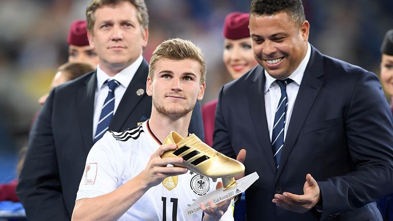 Darauf ist auch Bundestrainer Joachim Löw aufmerksam geworden. Mit der Nationalmannschaft gewann Werner im Sommer den Confed Cup und wurde sogar Torschützenkönig. Inzwischen hat der Angreifer sechs Tore in acht Länderspielen auf dem Konto.