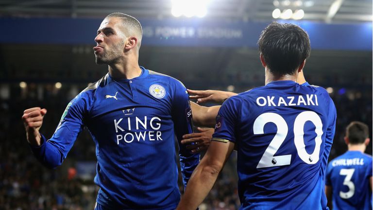 Islam Slimani (l.) und Shinji Okazaki (r.) schießen Leicester City zum Sieg.