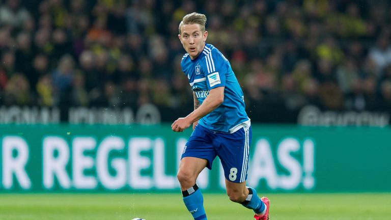 2009 - U19: Lewis Holtby: Der Deutsch-Brite wurde bei Alemannia Aachen ausgebildet, wagte dann vom FC Schalke 04 den Sprung nach England. Nach wenig Einsatzzeiten bei Tottenham schloss sich der 26-Jährige 2014 dem HSV an.