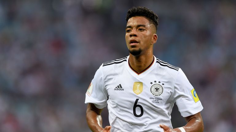 2016 - U19: Benjamin Henrichs: Seit 2015 absolvierte Henrichs bereits 40 Ligaspiele für Bayer Leverkusen. Der ausgebildete Offensivspieler kam überraschend vor allem als Außenverteidiger zum Einsatz.