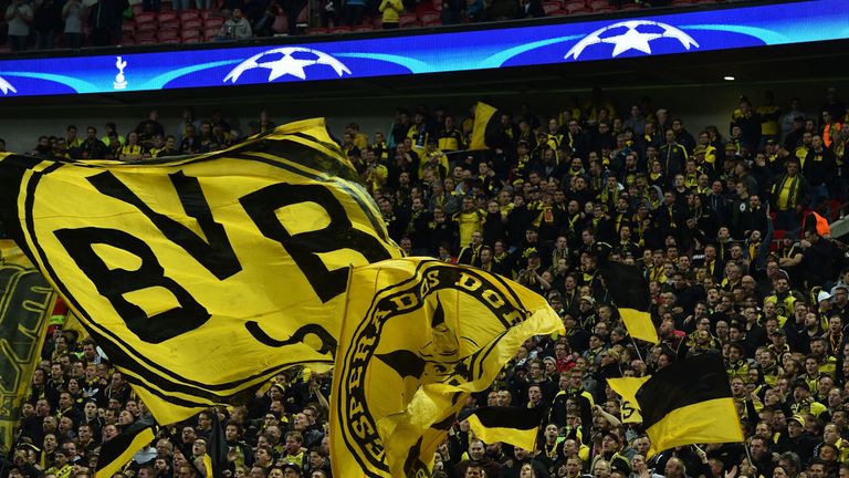 Die Ultra-Fans der Dortmunder sind gegen ein gemeinsames Benefizspiel mit dem Rivalen FC Schalke. 