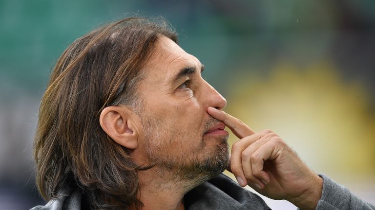 Martin Schmidt spielt auch im dritten Spiel als Coach des VfL Wolfsburg Remis.
