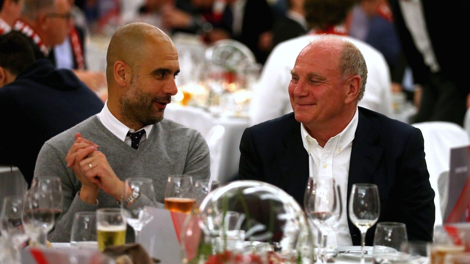 Bayern-Präsident Uli Hoeneß Trifft Sich Mit Pep Guardiola - Sky Sport ...