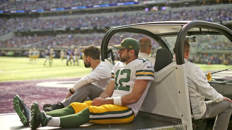 Star-Quarterback Aaron Rodgers muss voraussichtlich eine lange Zwangspause einlegen.