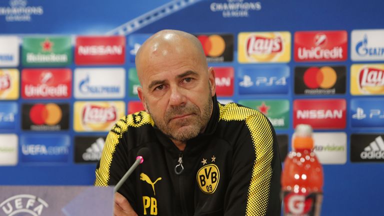 Peter Bosz und der BVB stehen in Nikosia gehörig unter Druck.