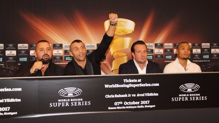 Auf der PK kommt es zwischen den Lagern der Boxer zur Auseinandersetzung. (Quelle: World Boxing Super Series)