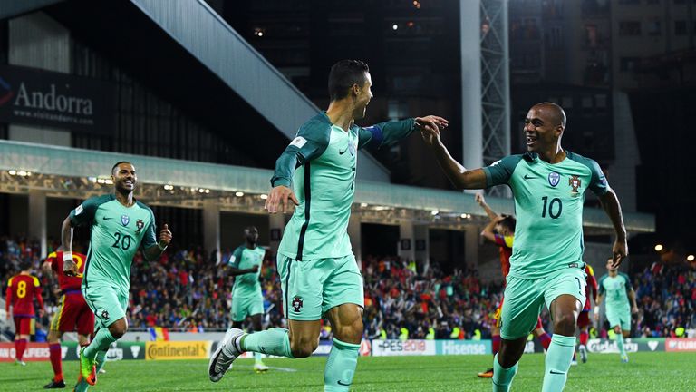 Portugal-Star Cristiano Ronaldo (M.) erzielte das Tor zum zwischenzeitlichen 1:0