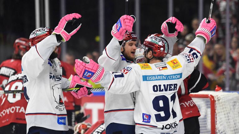Die Eisbären Berlin siegen im Spitzenspiel bei den Kölner Haien.