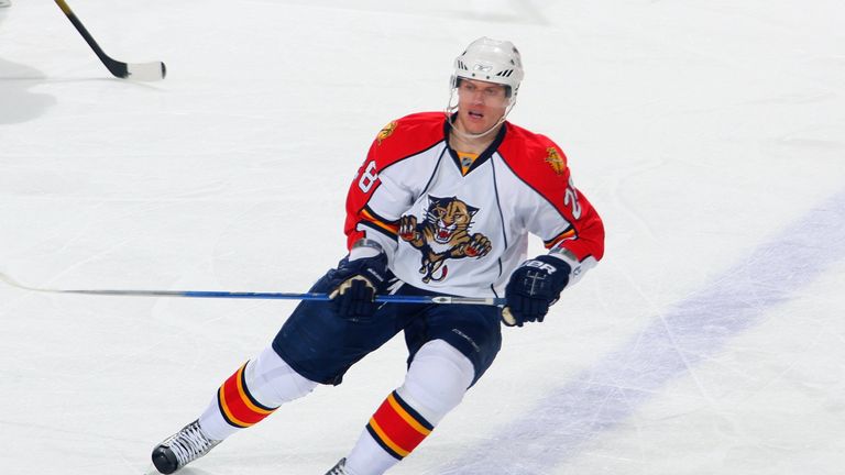 Spielte fünf Jahre für die Florida Panthers in der NHL.