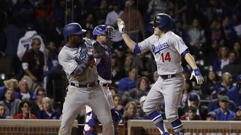Enrique Hernandez (r.) führt die Dodgers  in die World Series