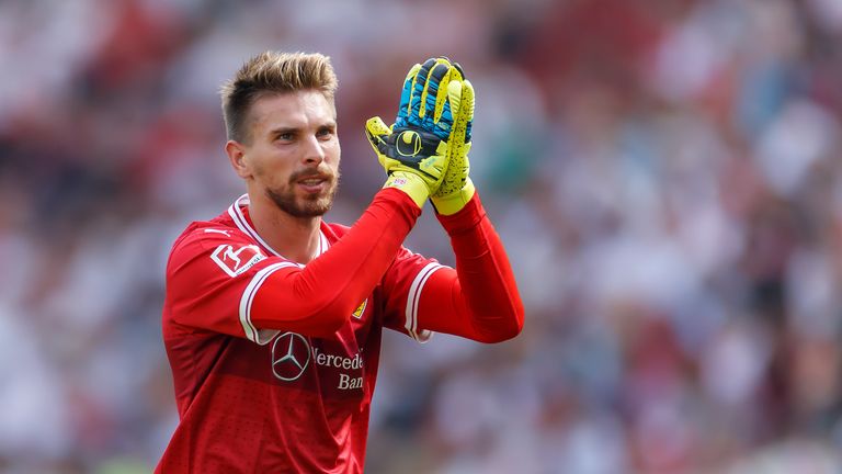 Ron-Robert Zieler spielt derzeit beim VfB Stuttgart.