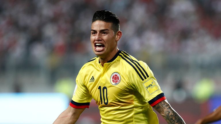 Kolumbien: Russland wir kommen! Das können auch die Kolumbianer behaupten. Entscheidender Mann im letzten Quali-Spiel war ein Bayern-Star. Beim 1:1 in Peru erzielte James Rodriguez den entscheidenden Treffer für das Direktticket.