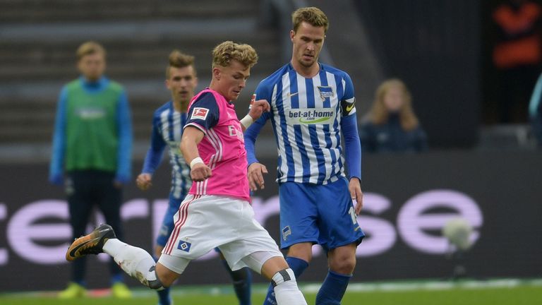 Platz 7: Jann-Fiete Arp/Hamburger SV - Tor: 17 Jahre, 9 Monate und 22 Tage.