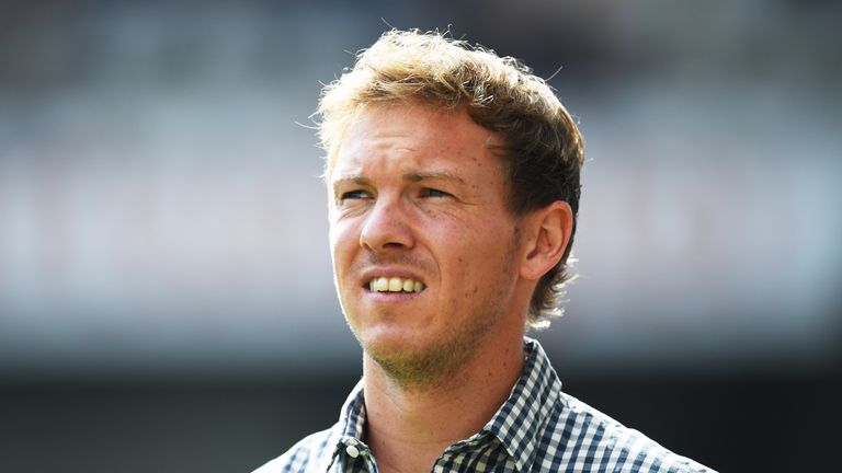 Julian Nagelsmann blockt Fragen zum FC Bayern ab.