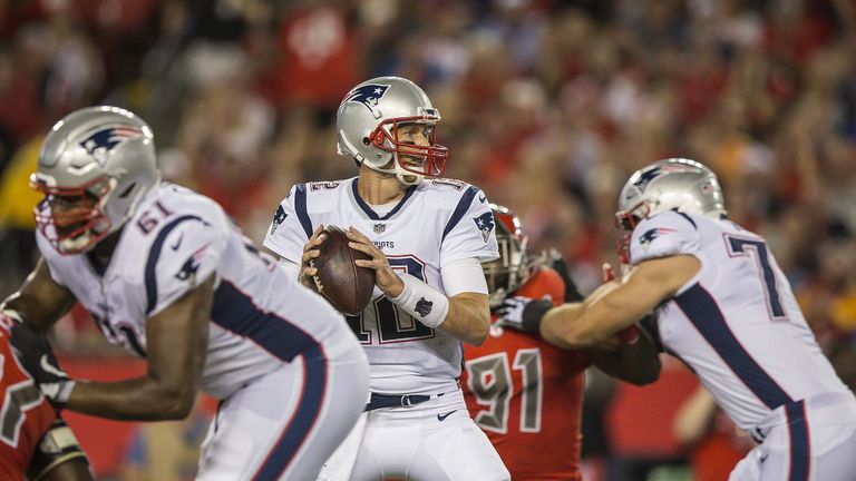 Tom Brady feiert mit den New England Patriots den dritten Sieg am fünften Spiel