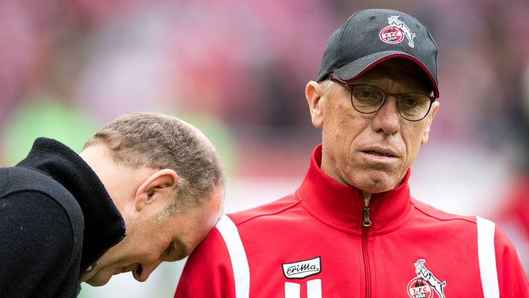 Die erfolgreiche Zusammenarbeit von Sportchef Jörg Schmadtke (l.) und Trainer Peter Stöger beim 1. FC Köln ist Geschichte.
