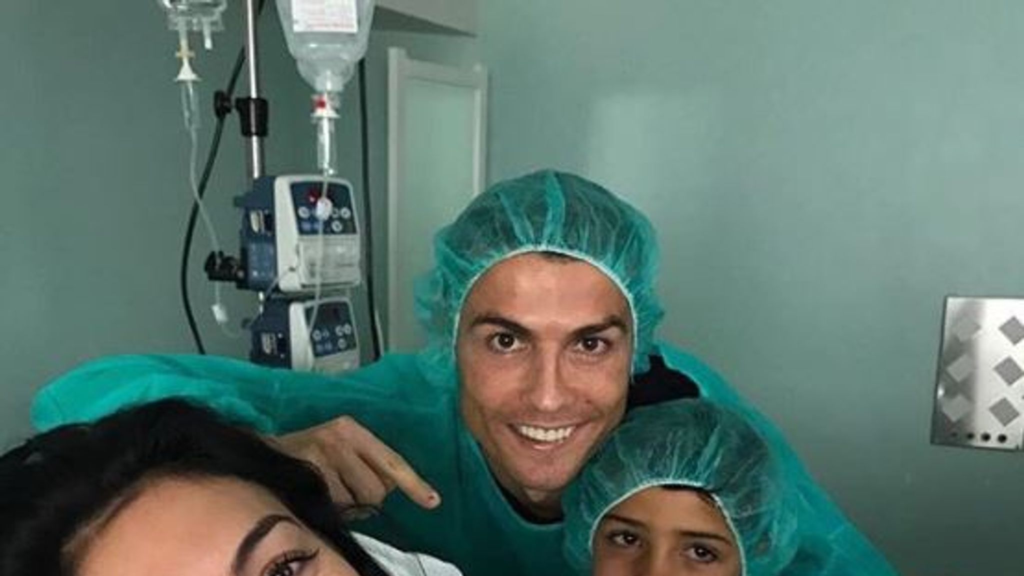 Viertes Kind für Ronaldo - Freundin bringt Alana Martina zur Welt