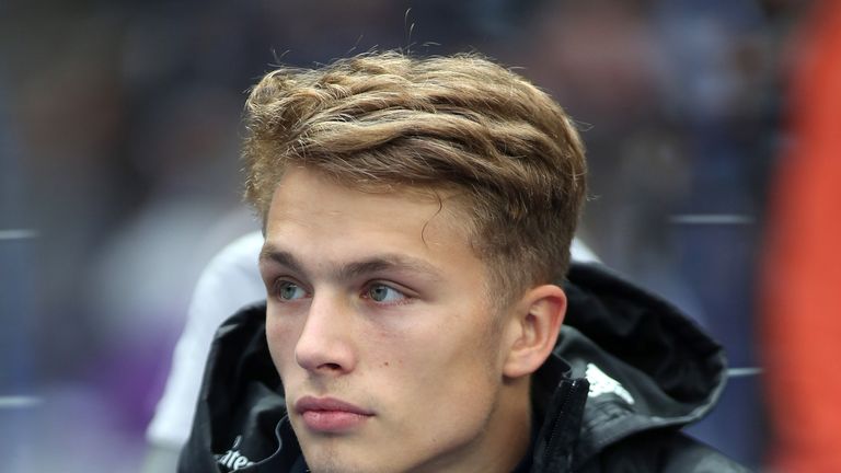 Der 17-jährige Jann-Fiete Arp könnte gegen Stuttgart in die Startelf rücken.