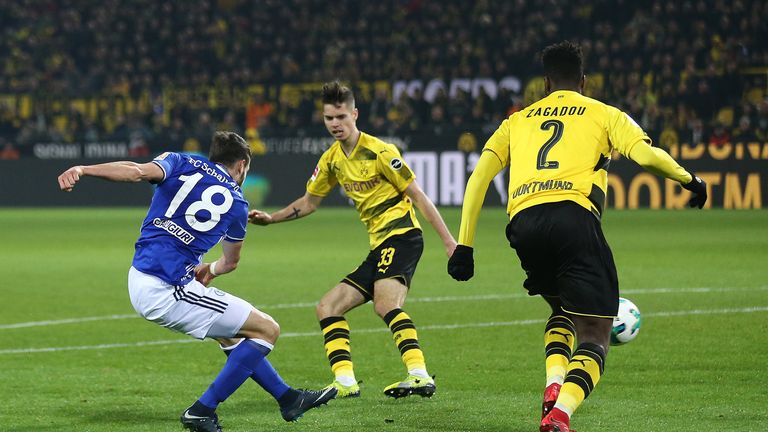 Als Caliguiri in der 86.  Minute zum 3:4 traf, war das Revierderby torreicher als das am 13. September 2008, als Dortmund nach 0:3-Rückstand gegen S04 noch ein 3:3 erreichte.