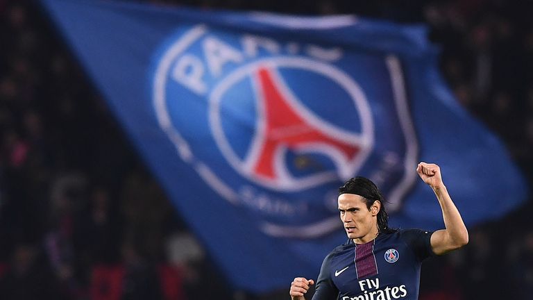 In Frankreich dreht Edinson Cavani für PSG auf. Der 30-jährige Uruguayer hat nach 11 Spieltagen schon 13 Tore auf dem Konto.
