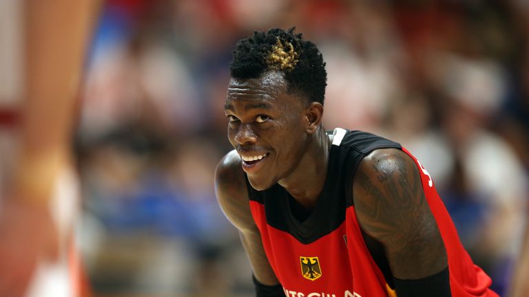 Dennis Schröder kooperiert mit seinem Heimatklub.