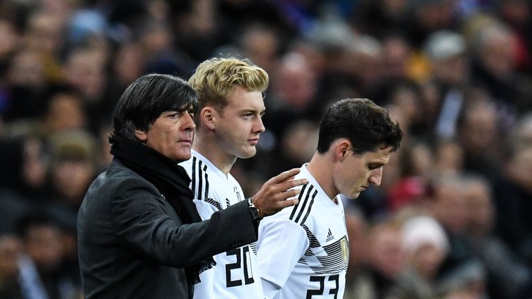 Auch mit den frischen Kräften Julian Brandt und Sebastian Rudy kann Deutschland nicht den Siegtreffer erzielen.