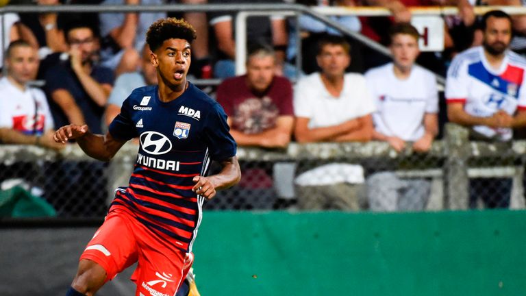 2. Willem Geubbels (Olympique Lyon) - Alter beim Einsatz: 16 Jahre 1 Monat 7 Tage