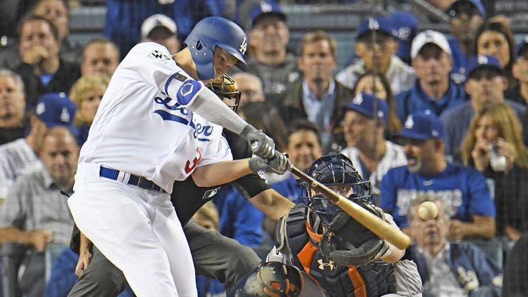 Entscheidung vertagt: Joc Pederson gewinnt mit den Dodgers Spiel sechs gegen die Astros.