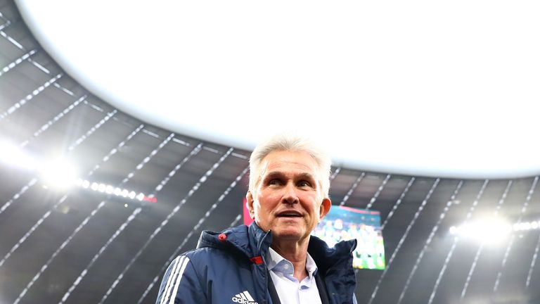 Jupp Heynckes feiert nicht nur einen Sieg, sondern auch einen persönlichen Meilenstein.