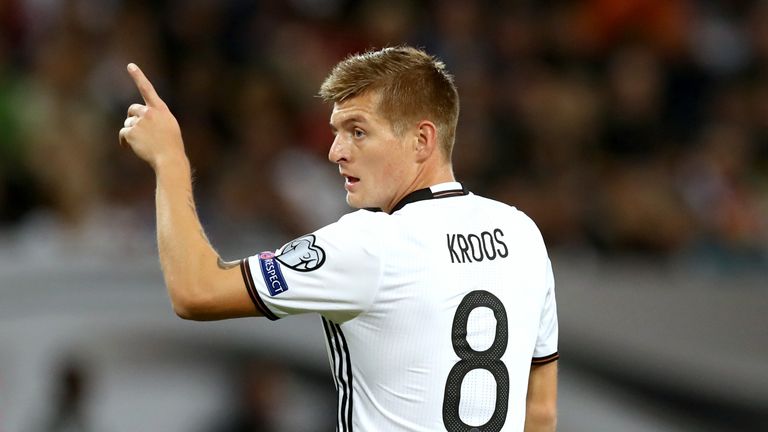 Toni Kroos ruft den Kampf um die WM-Plätze aus.